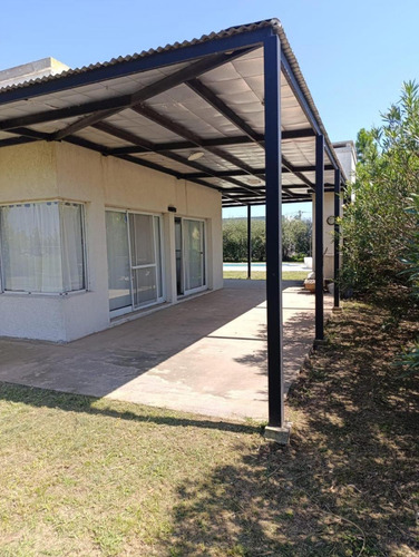 Casa En Venta - 2 Dormitorios 1 Baño - Oliveros