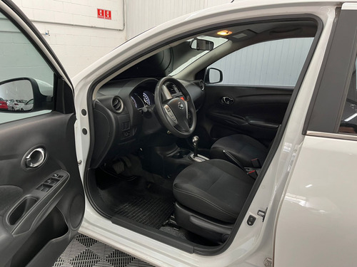 Nissan Versa 1.6 16v Sv Aut. 4p