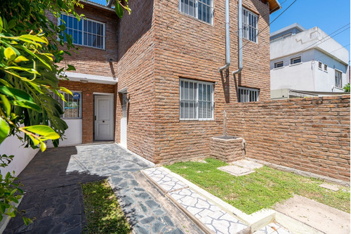 Casa En Venta Dos Dormitorios En Lomas De Alberdi