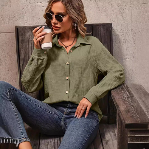 Camisa Con Hombros Caídos Con Botones En La Parte Delantera