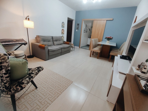 Apartamento Amplo, Seminovo, Recém Reformado, Próximo Do Centro De Angra Do Sreis
