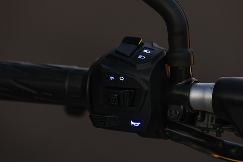 #002 - Bajaj Dominar 160cc - 0km - Yamaha Factor 150cc