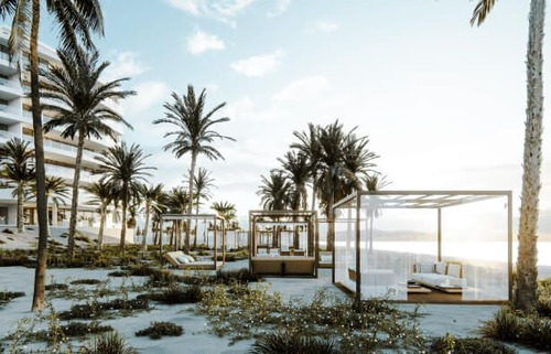 Condo Con Terraza Que Tiene Vista Al Mar, Cuatro Recamaras,