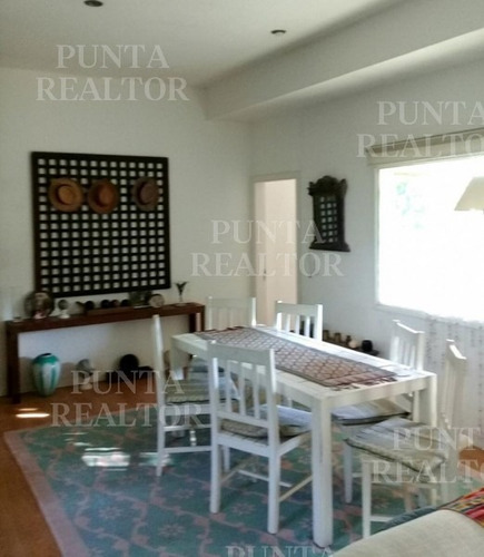 Divina Chacra En La Barra, 4 Dormitorios, Suite Con Vestidor, Toilette, Deck, Parrillero Techado, Pérgola Auto, 2000 M2 Terreno. - Ref: 320