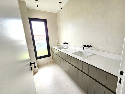 Casa En Venta En Santa Ana, Villanueva, Tigre