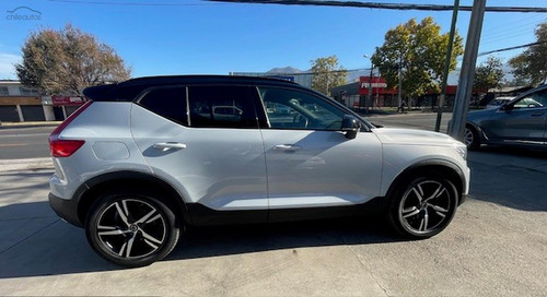 Volvo XC40 T5 R-design Plus