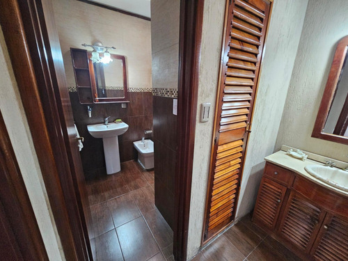 Casa En Venta 5 Ambientes En Ituzaingó Norte