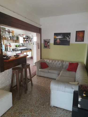Venta Casa 2 Dormitorios Muñiz Con Cochera