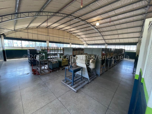 Galpón En Venta, El Llanito #24-23693