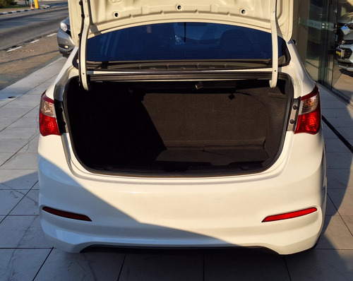 Hyundai HB20S 1.6 Comfort Plus Flex Aut. 4p