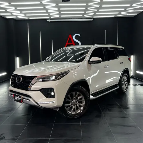 Toyota Fortuner 2.8 SRV