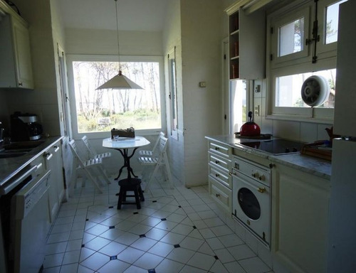 Casa En Venta De 4 Dormitorios En Montoya
