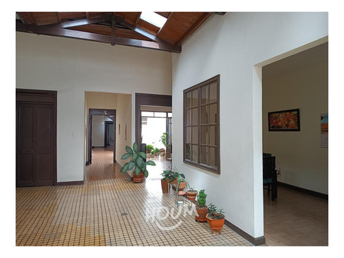 Imagen 12 de 30 de Casa En Villa Nueva. 8 Habitaciones, 511 M²