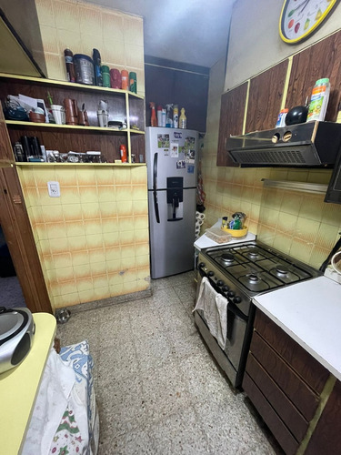 Casa Multifamiliar De 300 M2 En Pleno Echesortu