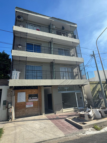 Oportunidad De Inversion. Se Vende Departamento En Calle Laprida