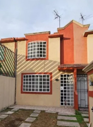 Preciosa Y Amplia Casa, Excelente Ubicación En Fracc. Residencial Las Américas Ecatepec. A Unos Minutos De La Cdmx!!! -no Créditos- Jagr