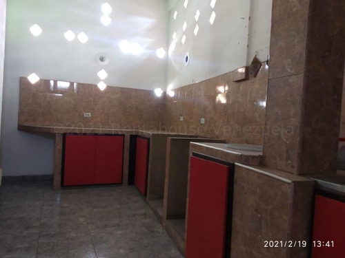 Imagen 10 de 14 de Venta Casa Urb. Av. Bolivar Norte 22-7034 Forg
