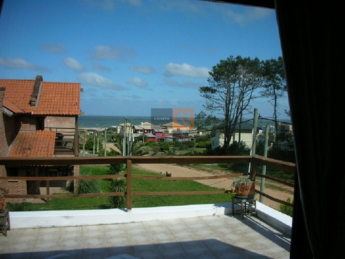 Casa En Venta Y Alquiler,espectacular Esquinera Con Piscina En Montoya - La Barra - Punta Del Este- Ref: 8768
