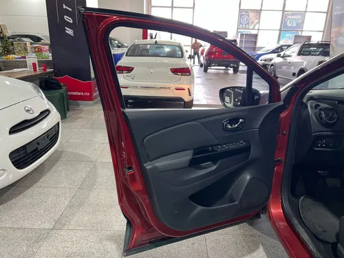 Renault Captur 2.0 Iconic At