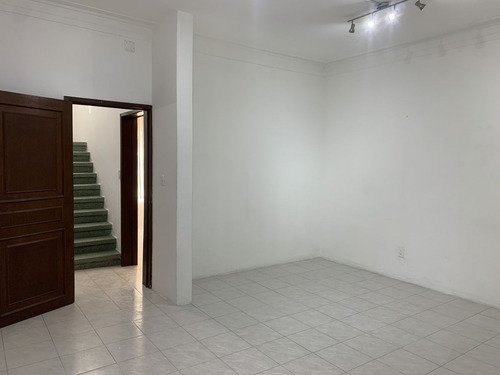 Renta: Casa De 3 Niveles Con Uso De Suelo Para Oficinas, Zona Rosa, Col Juarez