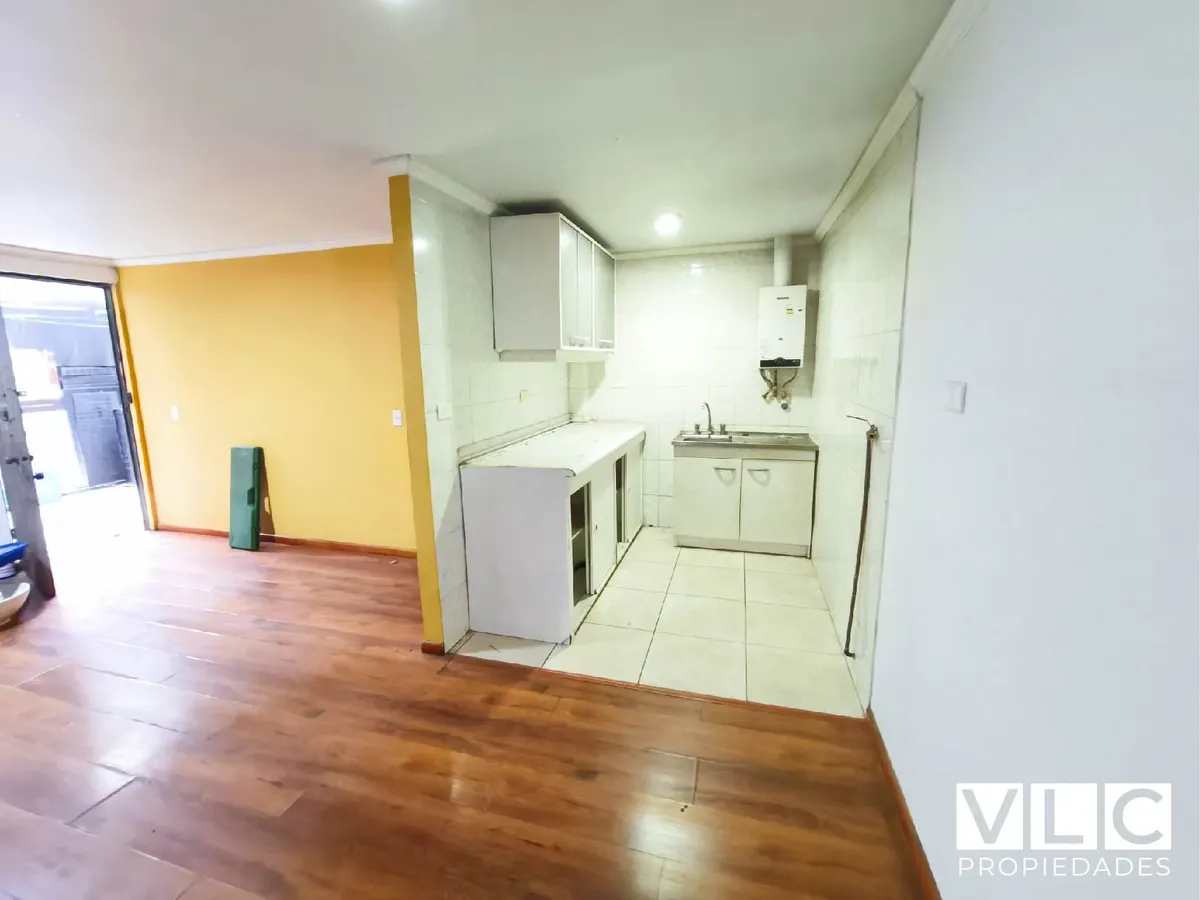Imagen 3 de 29 de Dos Pisos Dos Casas Amplio Patio Potencial Comercial
