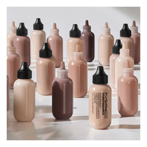 Base Mac Studio Radiance Face And Body Radiant Sheer - W0