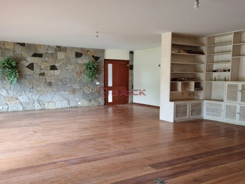 Imagem 4 de 12 de Excelente Sítio Com Área De 10 Mil M² Com Casa Principal, Casa De Caseiro E Área De Lazer. - St00120 - 4912663