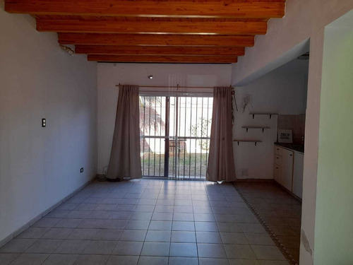 Imagen 5 de 12 de Duplex 2 Habitaciones 1 Baño - Patio - Cochera Super Amplia