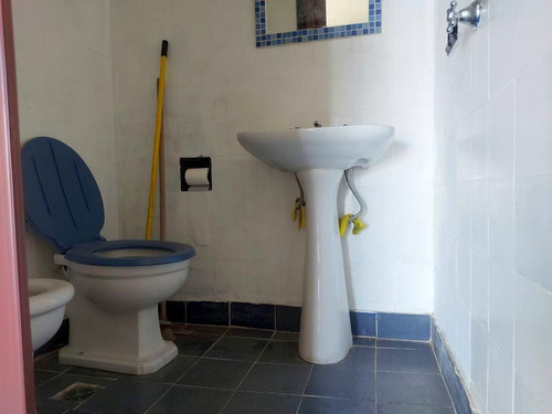 Imagen 13 de 14 de Vta. 2 Amb. Frente. Balcón Terraza. Vista Abierta. Kitchenette Y Baño Con Ducha. Oportunidad!