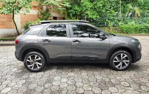Citroën C4 Cactus 1.6 Shine Turbo Aut