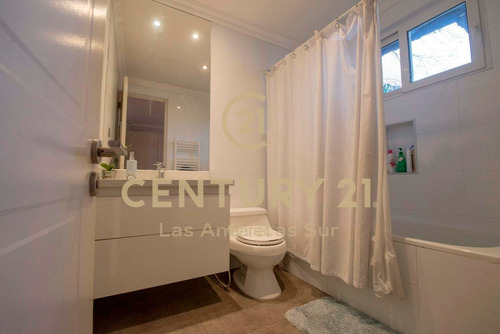 Casa Venta, 4 Dormitorios 5 Baños 6 Estacionamientos 300m...