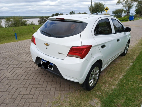 Imagen 7 de 10 de Chevrolet Onix