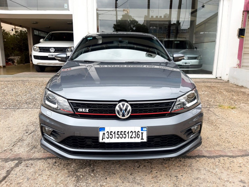 Imagen 3 de 11 de Volkswagen Vento 2.0 Tsi Gli 211cv App Connect 2016