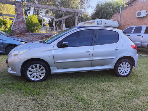 Peugeot 207 2.0 Sedan Xt Hdi