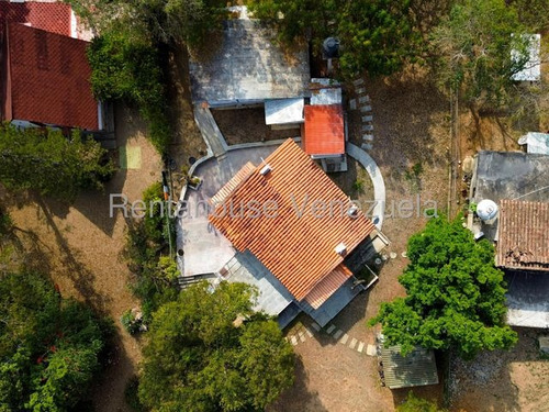 Francisco Rojas Norscia Rentahouse 2 5 - 2 1 0 8 0 Vende Bella Casa Campo En Las Cuibas De 1200mts2 De Terreno Con 2 Habitaciones Y 2 Banos,ideal Para La Familia Y El Espacimiento,agua Full, Llama Ya!