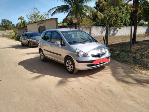 Imagem 1 de 4 de Honda Fit 2005 1.4 Lx 5p