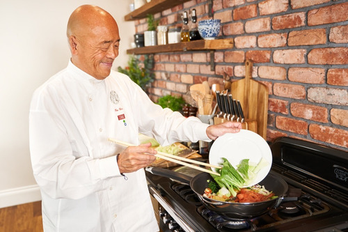 Imagen 7 de 8 de Wok Con Tapa 31cm, Rejilla Y Espátula Ken Hom