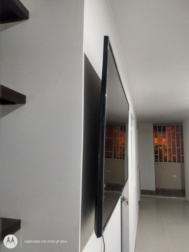 Imagen 4 de 5 de Rack Tv Fijo Lcd Led Curvo 42 A 55 / Tipo Cuadro