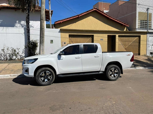 Imagem 3 de 3 de Toyota Hilux 2016 2.8 Tdi Srv Cab. Dupla 4x4 Aut. 4p