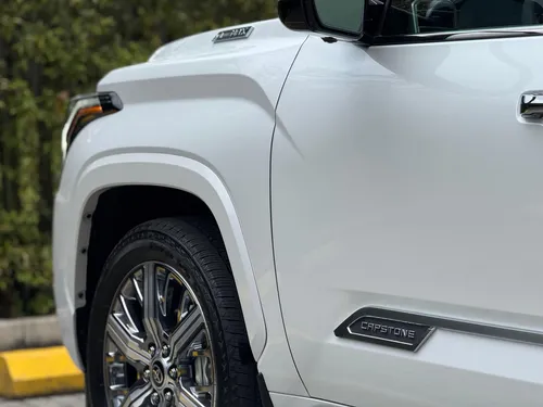 Toyota Sequoia 3.5 V6 Capstone