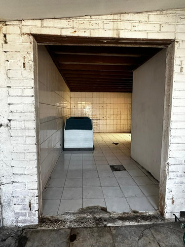 Casa En Venta En Los Ministros, Barrio Las Rosas. Maipú