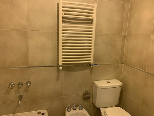 Duplex En Edificio En Venta Adrogue, Almirante Brown