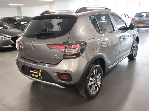 Renault Sandero Stepway 1.6 Intens Aut