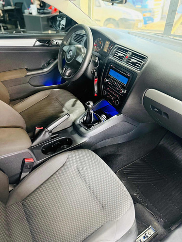Volkswagen Vento 2.0 Advance 115cv