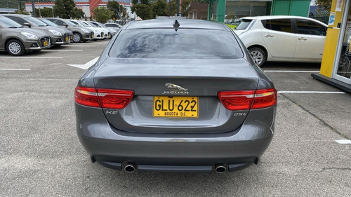 Imagen 6 de 20 de Jaguar Xe 2.0 L Prestige