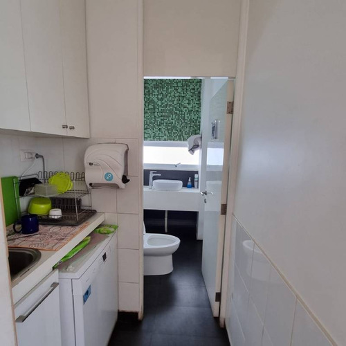 Imagen 18 de 23 de Excelente Oficina Amoblada A Pasos De Metro Salvador