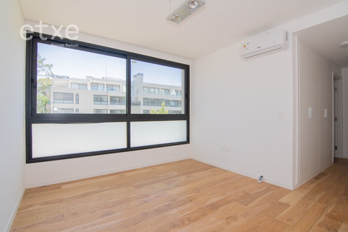 Apartamento En Venta De 2 Dormitorios En Carrasco Norte