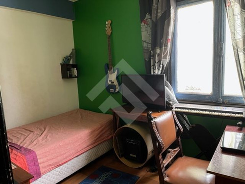 Departamento En Venta De 4 Dorm., 2 Baños En Ñuñoa