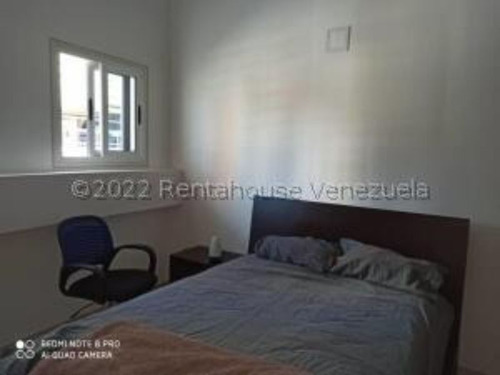 Imagen 16 de 29 de #22-24752 Espectacular Town House En Manzanares
