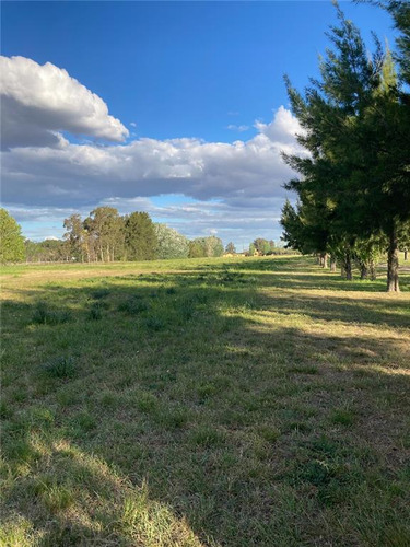 Hermoso Lote En Barrio En Etapa I De Comercialización, Con Inmejorable Ubicación , En Zona Rural Y D